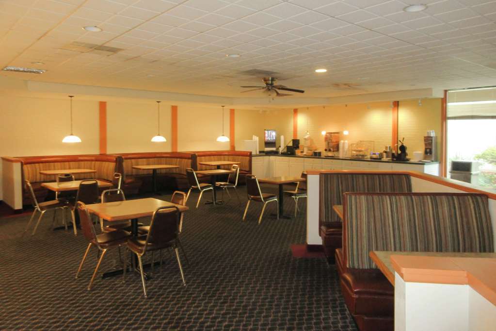 Econo Lodge Fredonia Restoran gambar